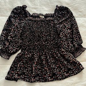 Pretty floral top max studio sz small